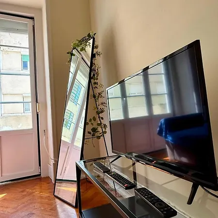 Spacious T3 For Groups In Vibrant Neighborhood Апартаменты Лиссабон
